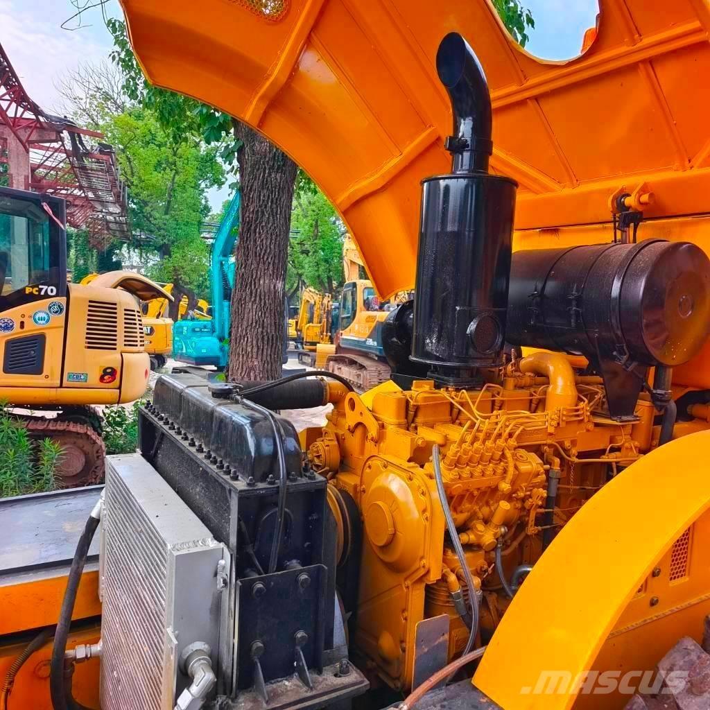 XCMG XS 223 J Vienvalča grunts veltņi