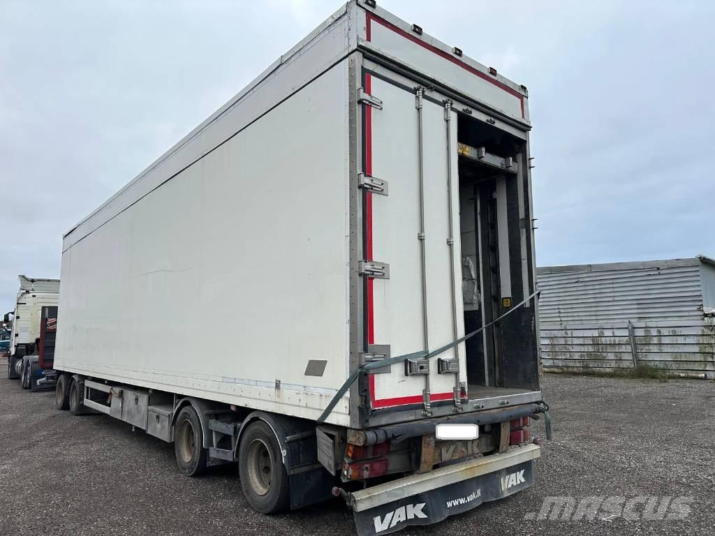 VAK V-4-40 Treileri ar ar temperatūras kontroli