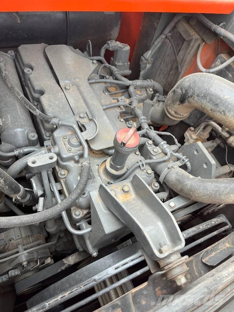 Hitachi 130-5 Kāpurķēžu ekskavatori