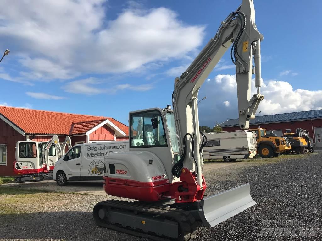 Takeuchi TB250-2 Mini ekskavatori < 7 t