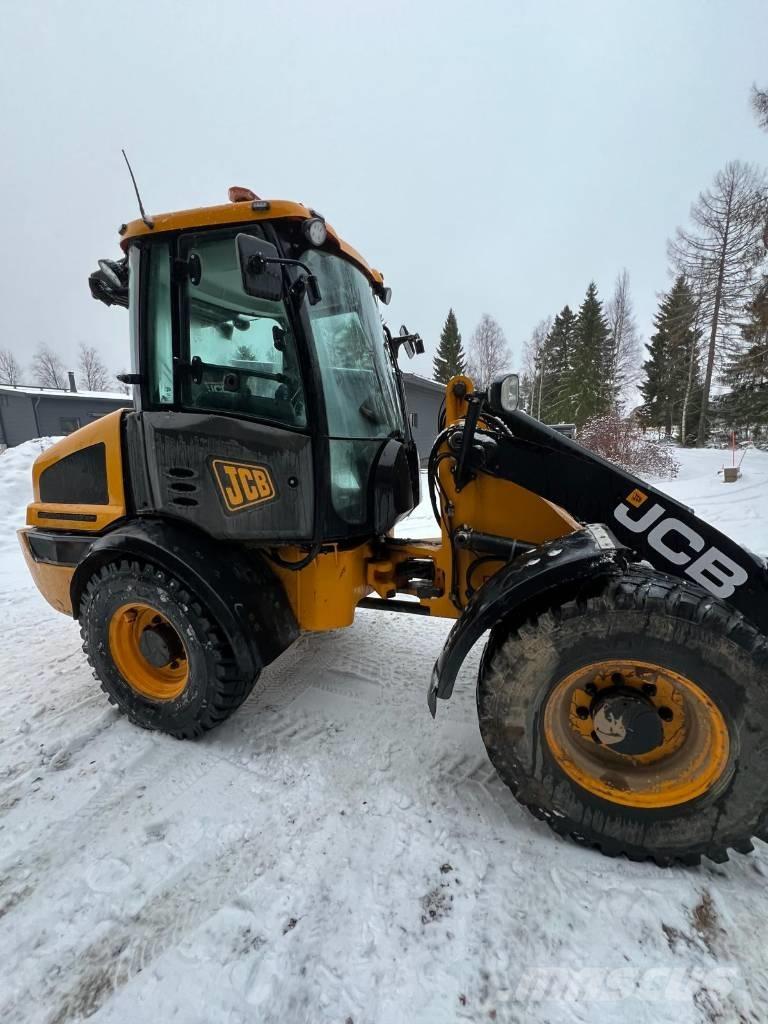 JCB 409 Iekrāvēji uz riteņiem