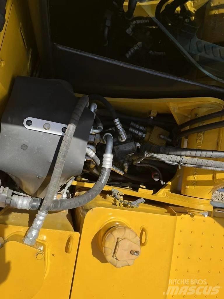 Komatsu PC 70 Kāpurķēžu ekskavatori