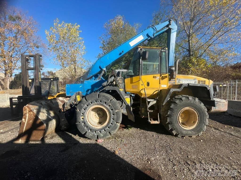 Komatsu WA 200 PT-5 Iekrāvēji uz riteņiem