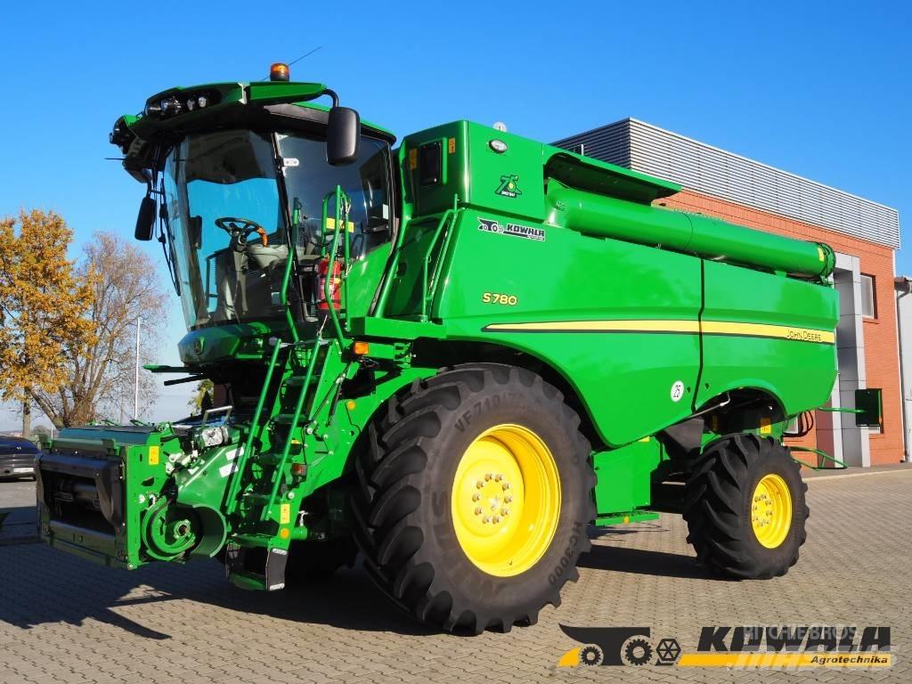 John Deere S780 + 730X Ražas novākšanas kombaini