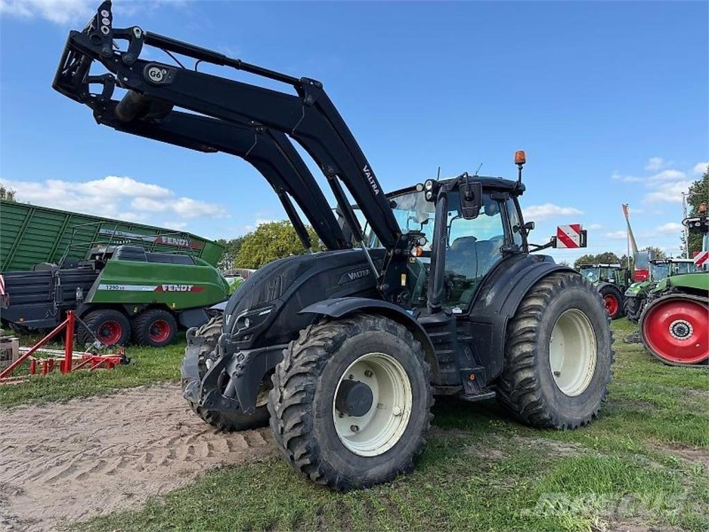 Valtra T 254 Versu Traktori