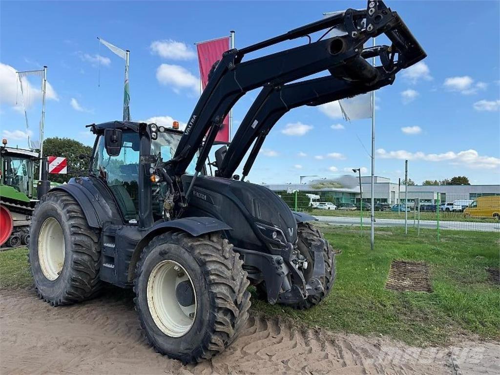 Valtra T 254 Versu Traktori