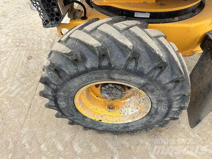 JCB 3STH Mini pašizgāzēji