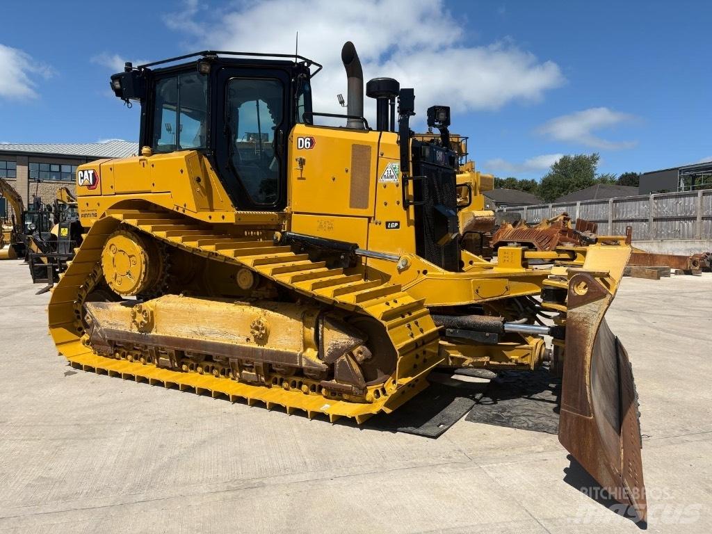 CAT D 6 LGP Kāpurķēžu buldozeri