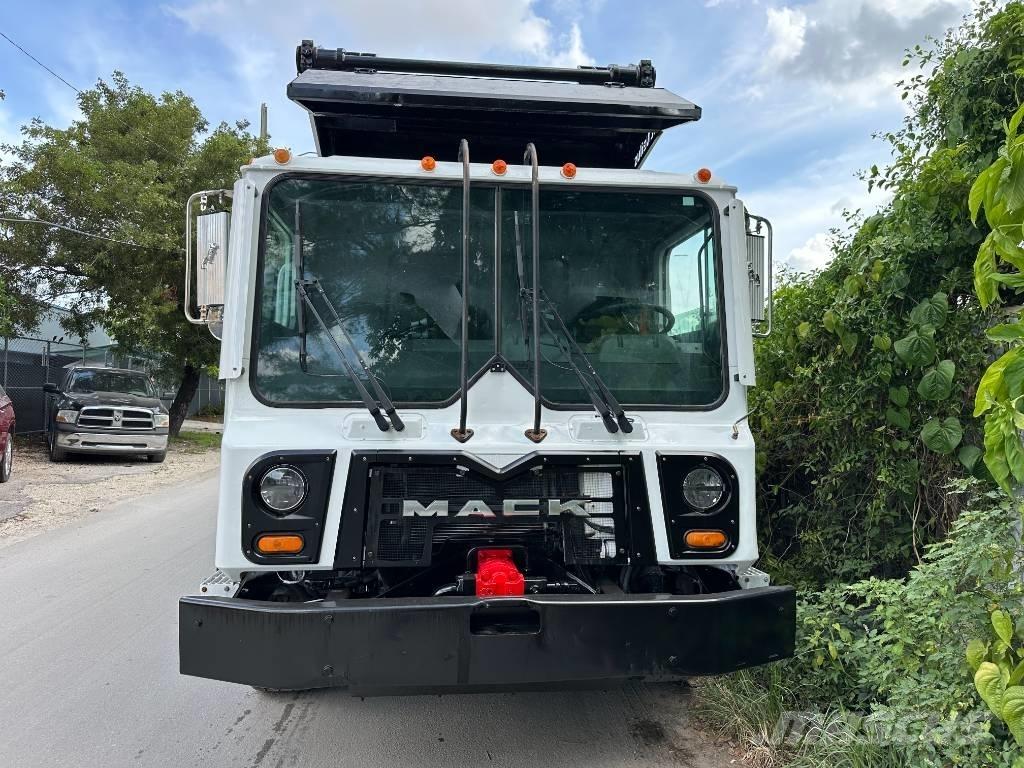 Mack MR613 Atkritumu izvešanas transports