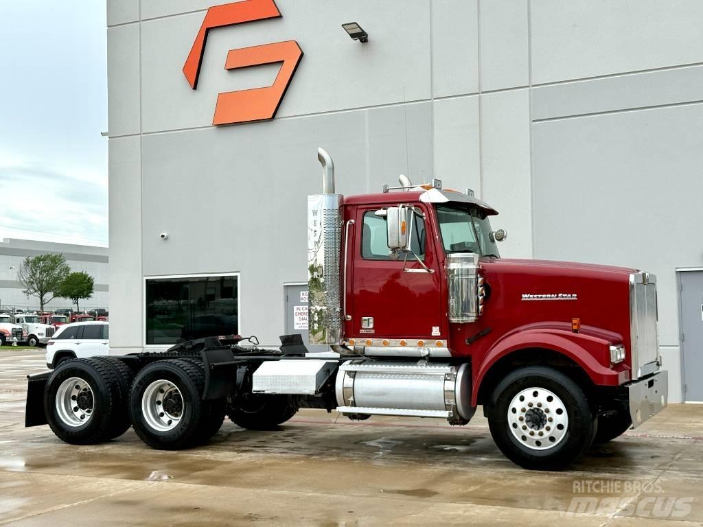 Western Star 4900 Vilcēji