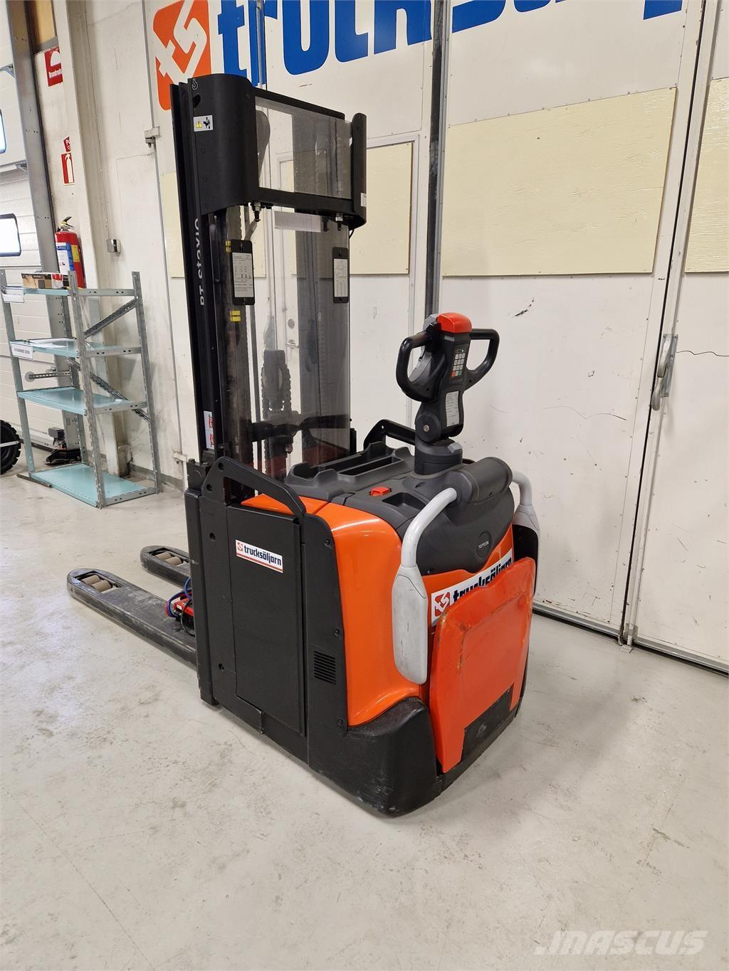 Toyota SPE120L Pašgājēji krautnētāji