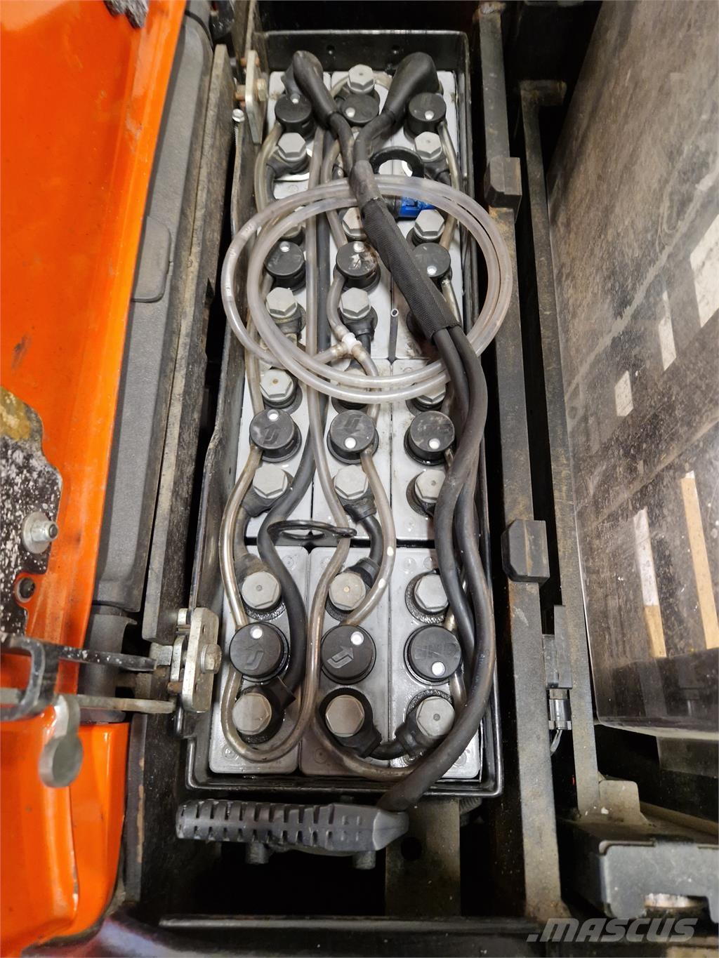 Toyota SPE120L Pašgājēji krautnētāji