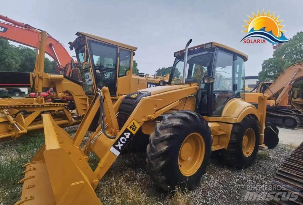 JCB 4 CX Ekskavatori-iekrāvēji