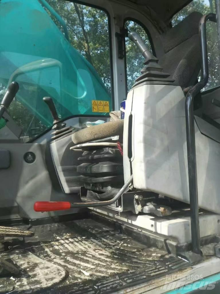 Kobelco SK 330 Kāpurķēžu ekskavatori