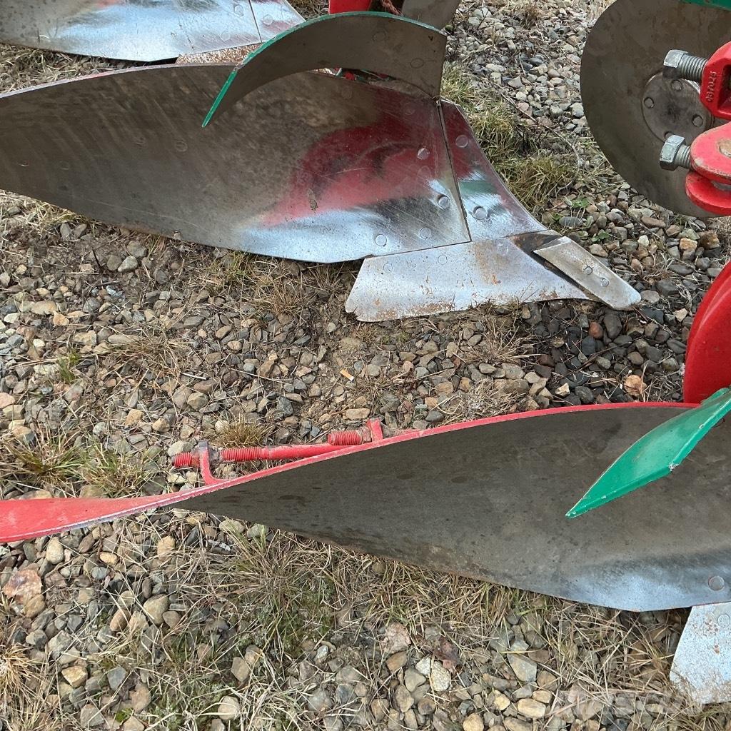 Kverneland ES85 Maiņvērsējarkli