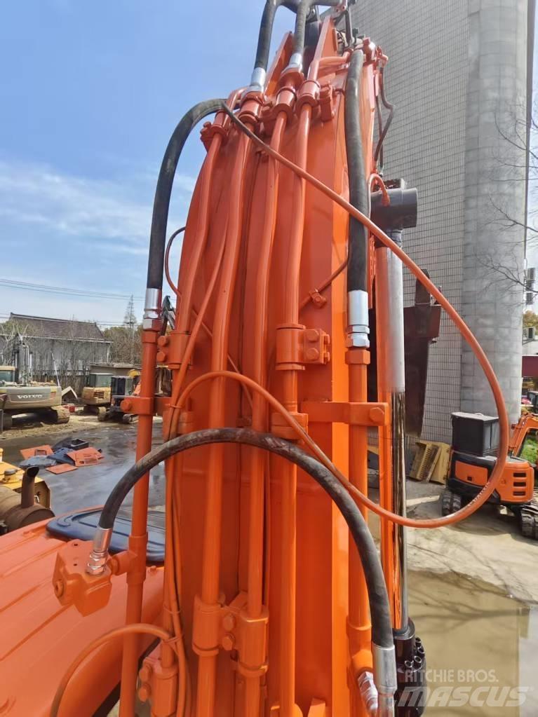 Doosan DX 225 LC Kāpurķēžu ekskavatori