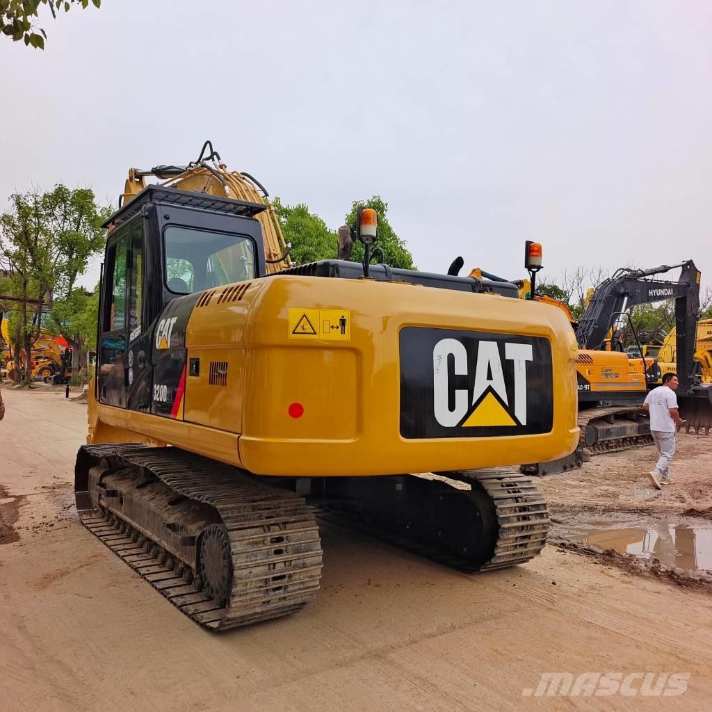 CAT 320 D L Kāpurķēžu ekskavatori