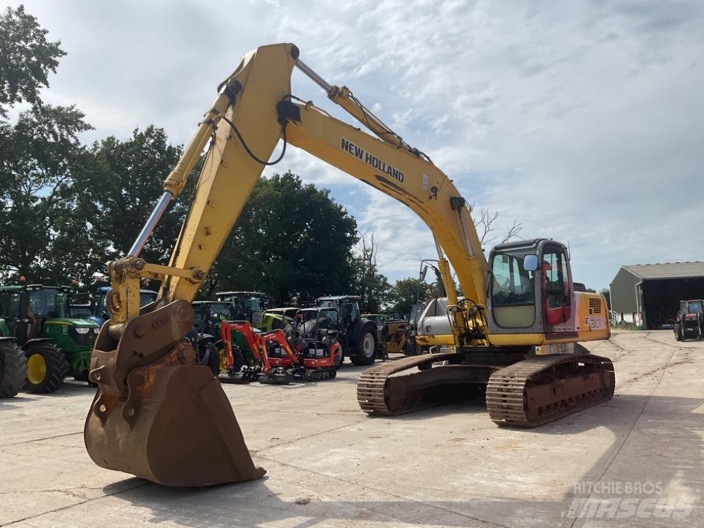 New Holland E 305 Kāpurķēžu ekskavatori