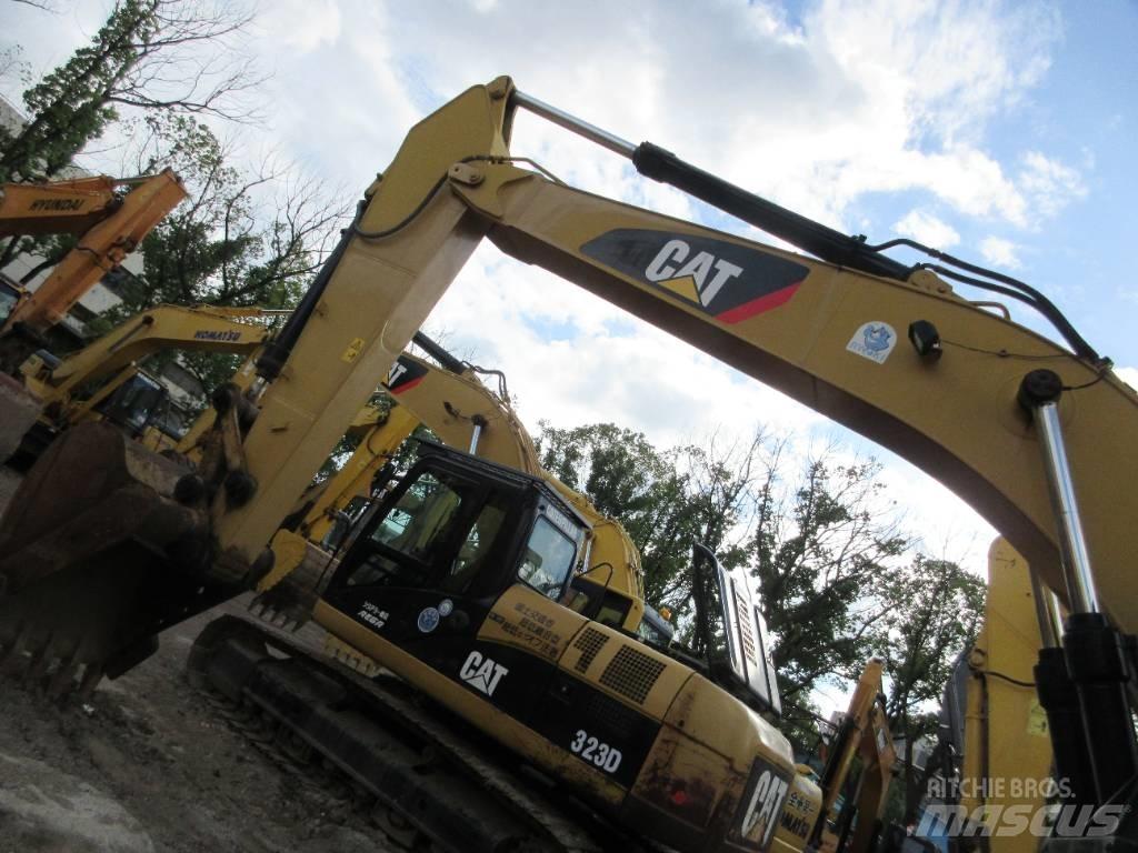 CAT 326 Kāpurķēžu ekskavatori