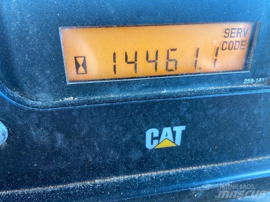 CAT D 6 T LGP Kāpurķēžu buldozeri
