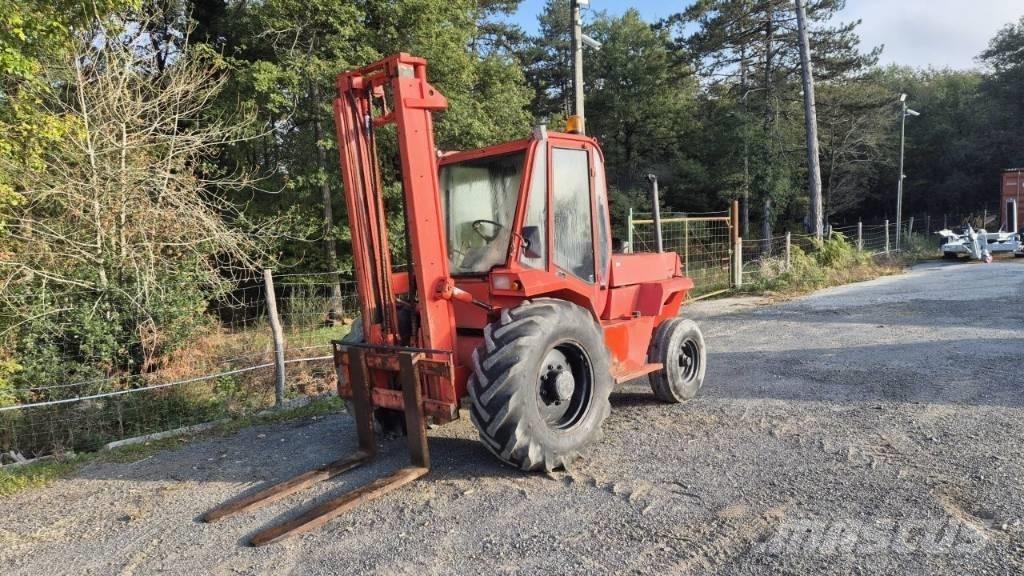 Manitou M 226 CP Tehnika ar dīzeļa dzinēju