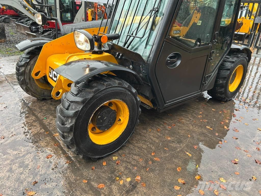 JCB 525-60 Teleskopiskie manipulatori