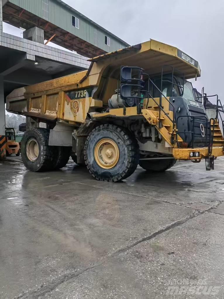 CAT 777E Artikulētie pašizgāzēji
