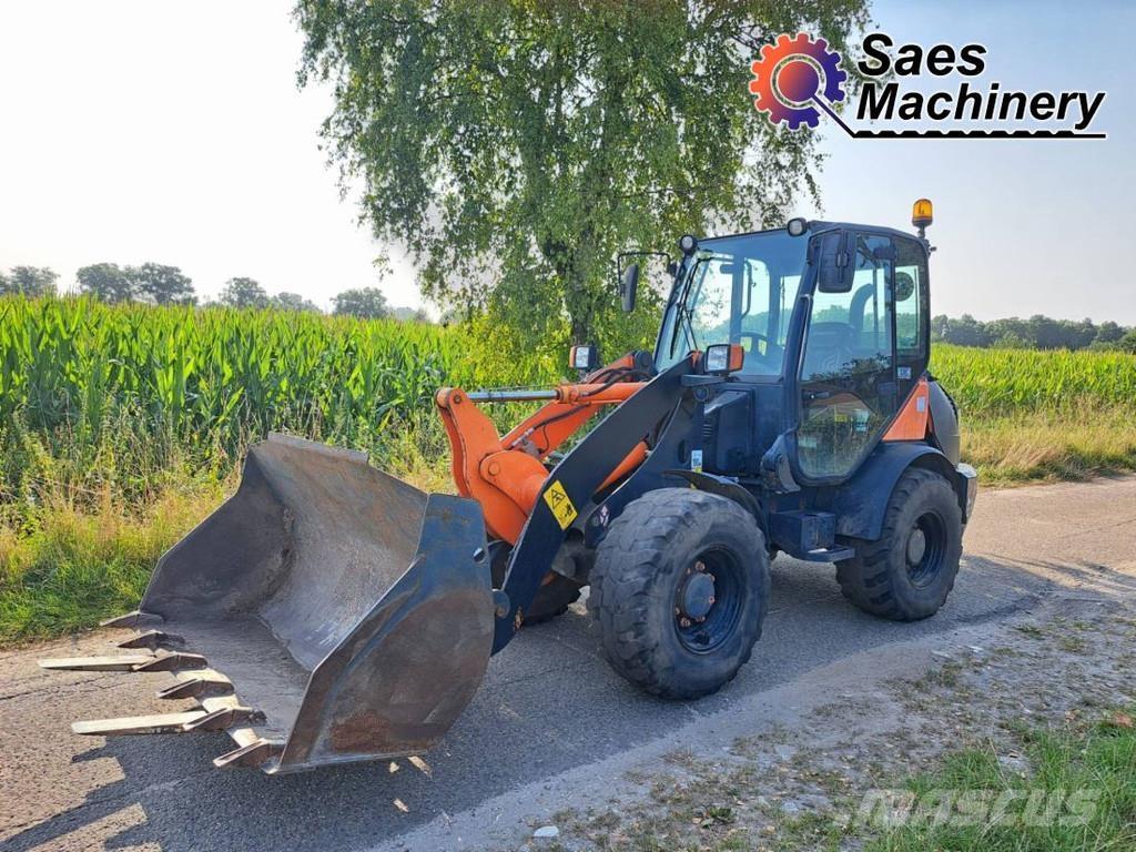 Komatsu WA70-7 Iekrāvēji uz riteņiem