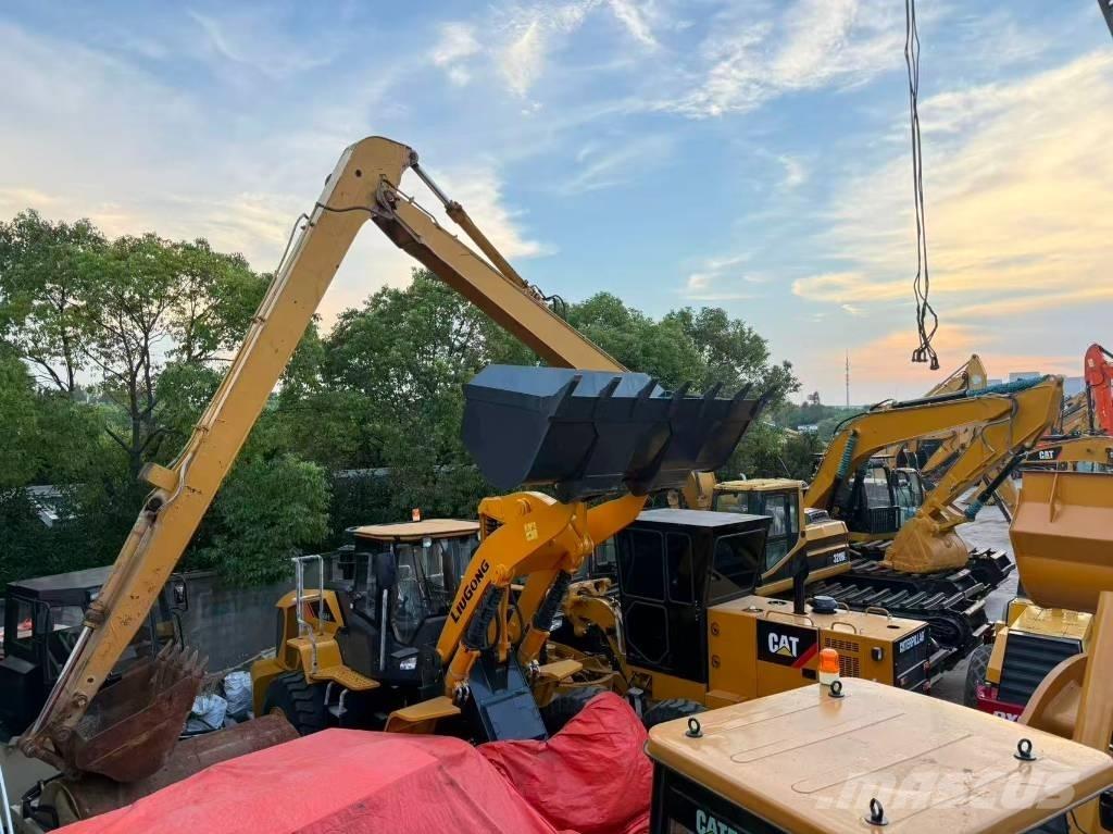 CAT 320 B L Kāpurķēžu ekskavatori
