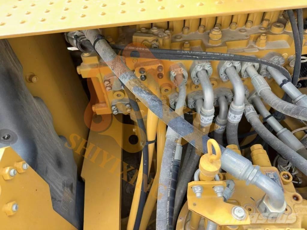 CAT 330 Kāpurķēžu ekskavatori