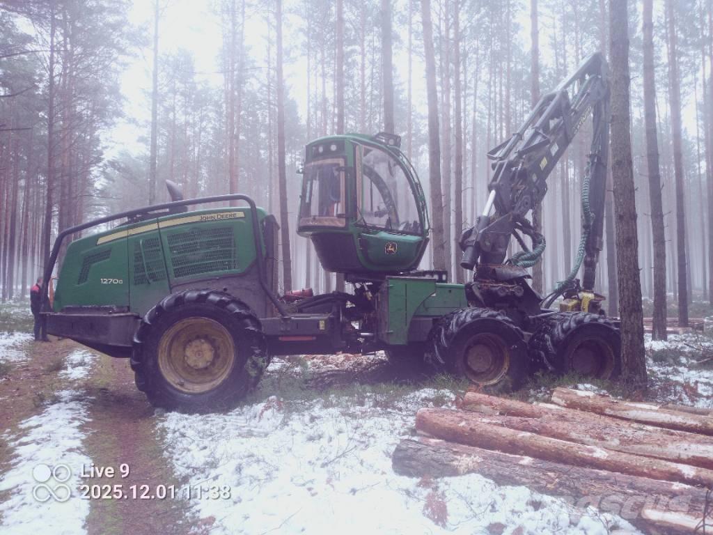 John Deere 1270 G Harvesteri