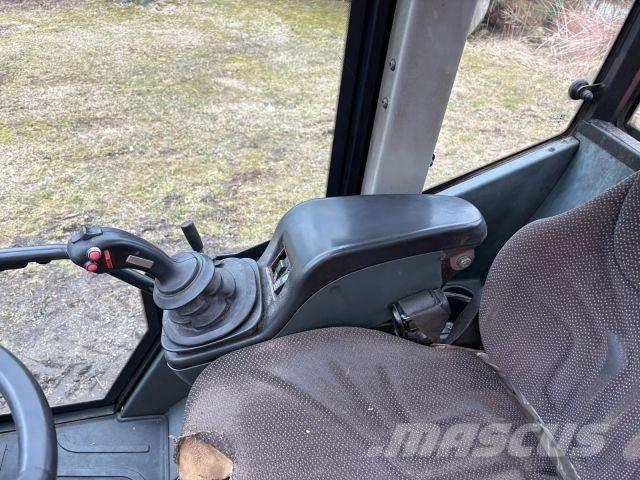 Schäffer 5370Z Iekrāvēji uz riteņiem