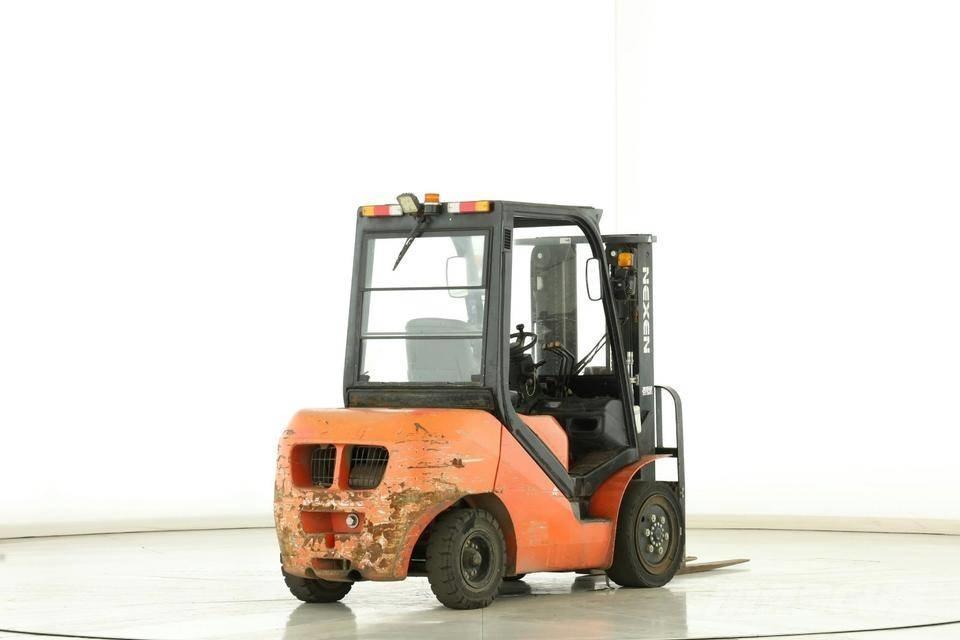 Nexen FDE-30 Tehnika ar dīzeļa dzinēju