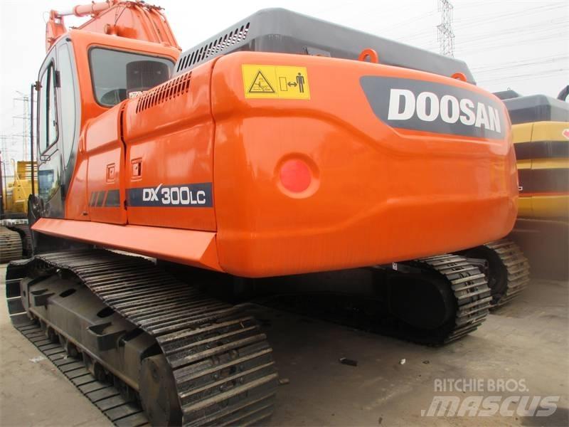 Doosan DX 300 Kāpurķēžu ekskavatori