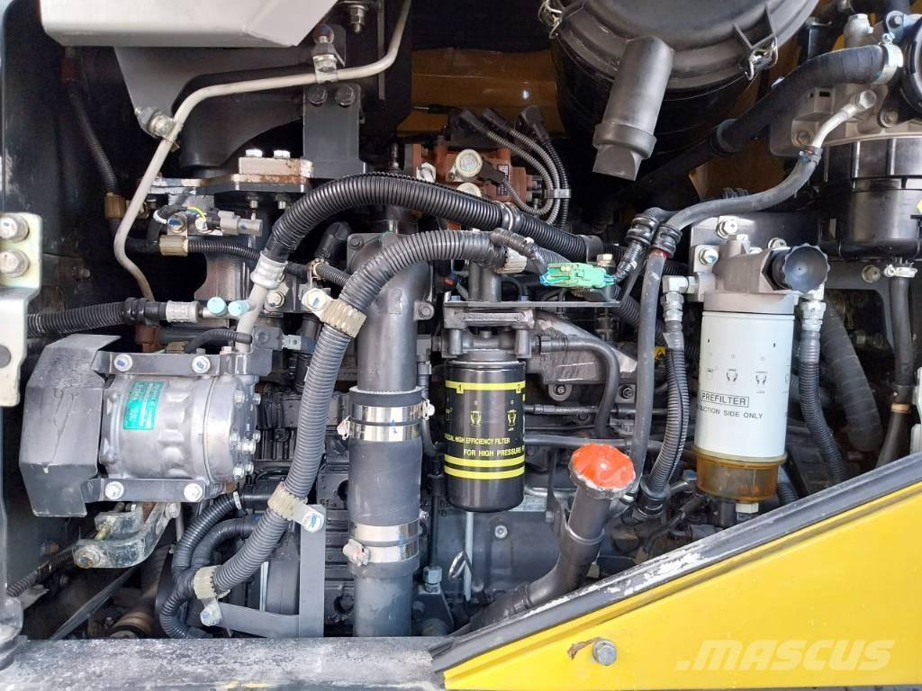 Komatsu WA270-7 Iekrāvēji uz riteņiem