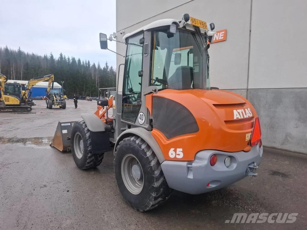 Atlas 65 Iekrāvēji uz riteņiem