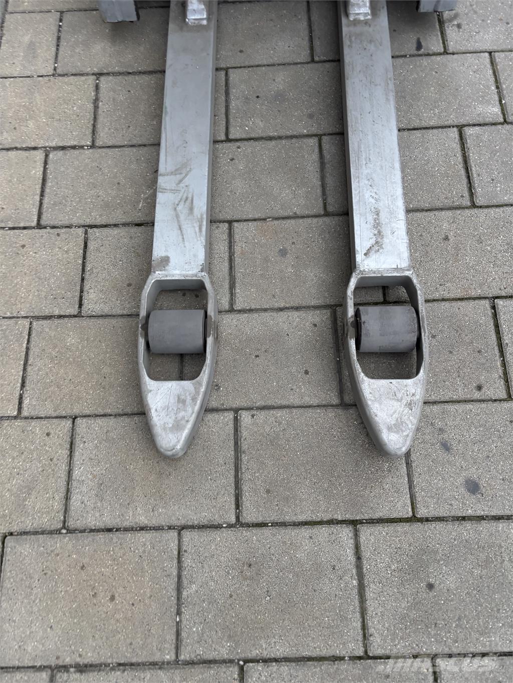 Still EXV 10 Pašgājēji krautnētāji