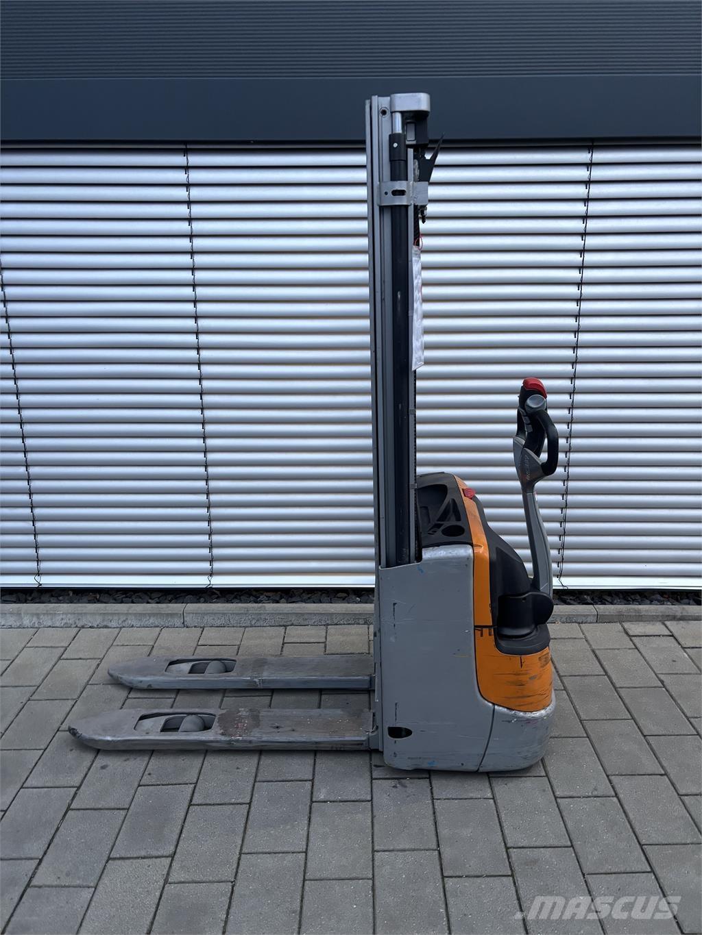 Still EXV 10 Pašgājēji krautnētāji