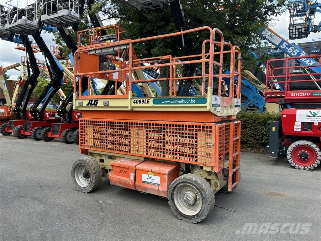 JLG 4069 LE (3524) Šķerveida pacēlāji