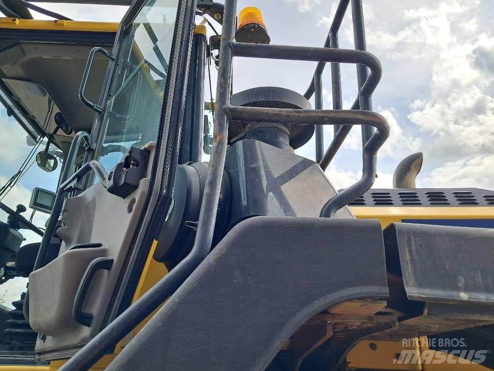 Komatsu WA480-8 Iekrāvēji uz riteņiem