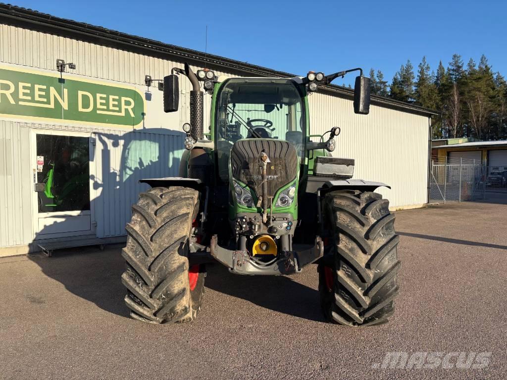 Fendt 724 Vario TMS Traktori