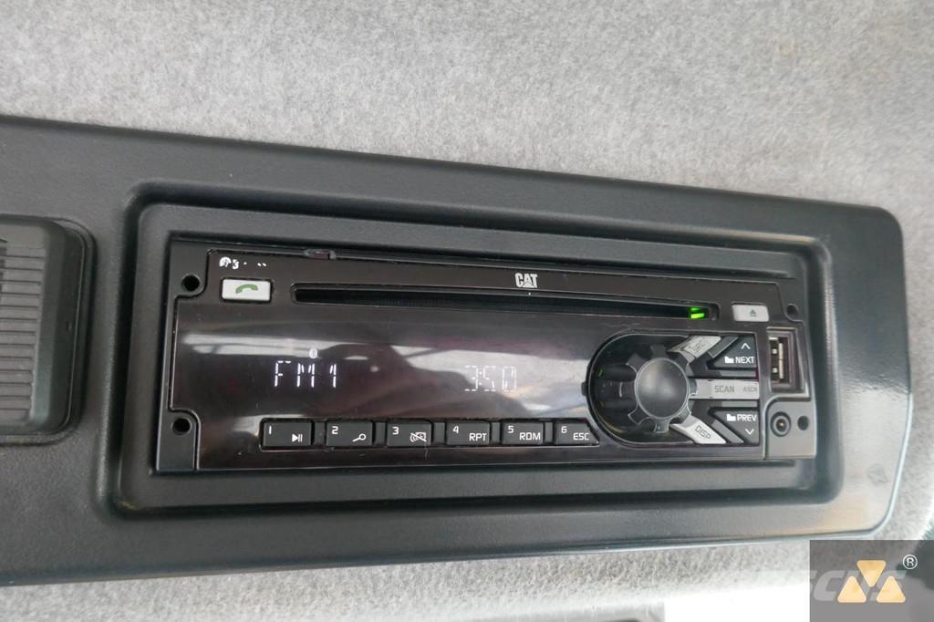 CAT 966M Iekrāvēji uz riteņiem