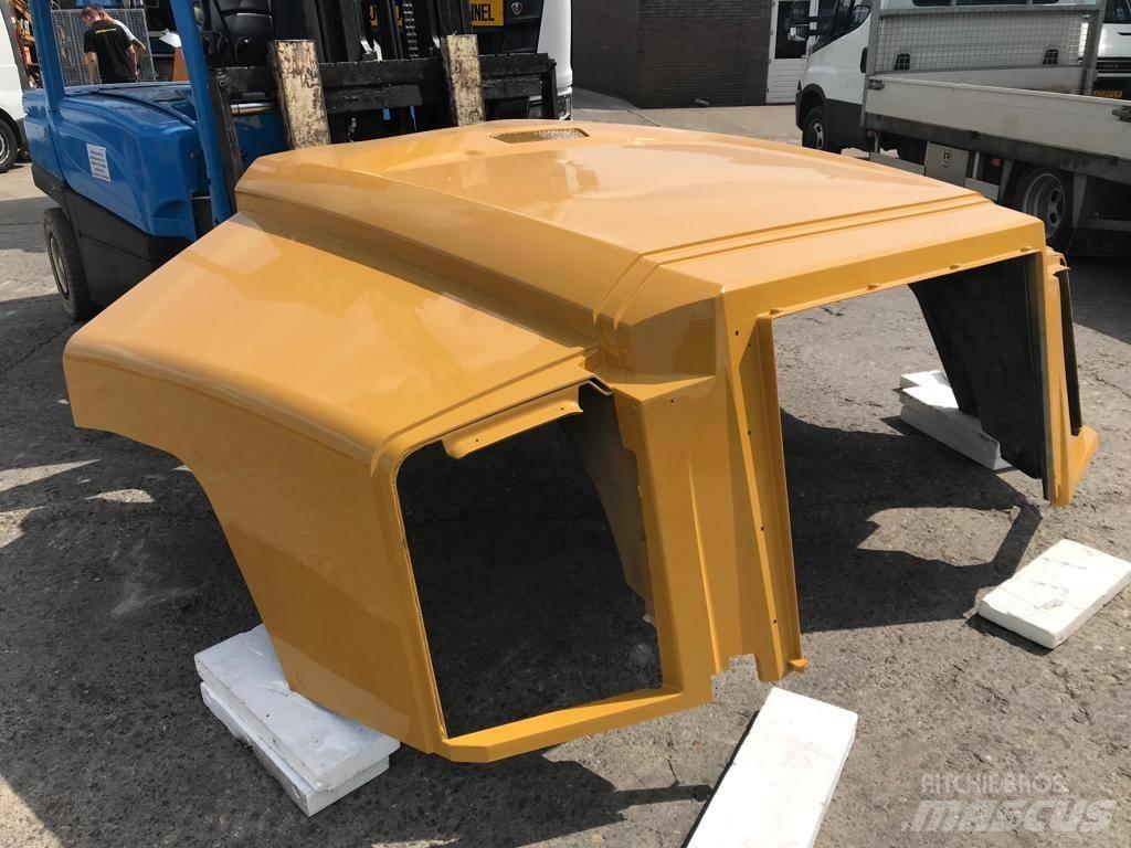CAT 735 B Hood Šasija un piekare