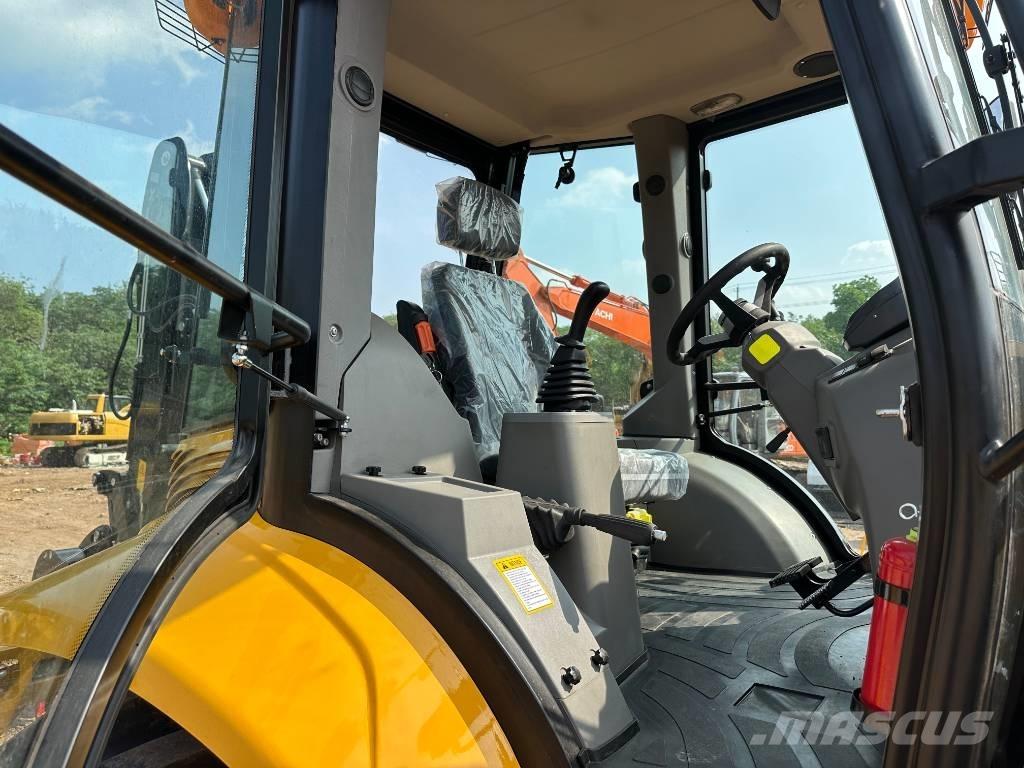 JCB 3CX Ekskavatori-iekrāvēji