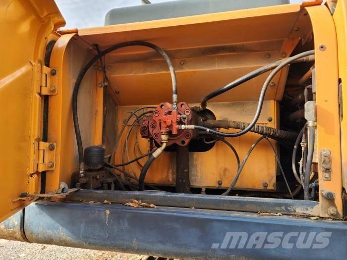 Hyundai Robex 300 LC Kāpurķēžu ekskavatori