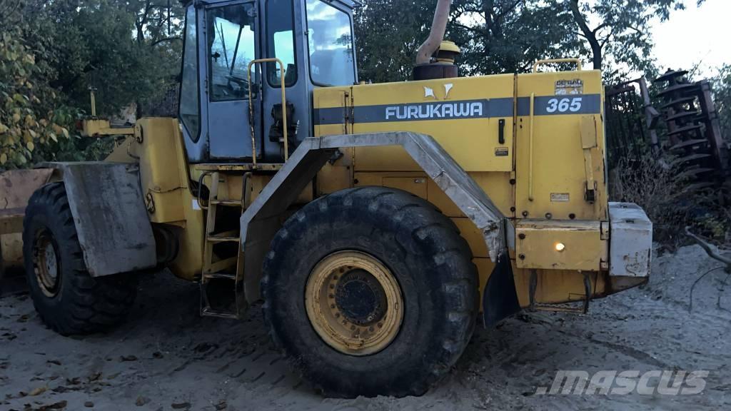 Furukawa 365 Kabīnes un interjers