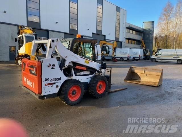 Bobcat S 590 Lietoti riteņu kompaktiekrāvēji