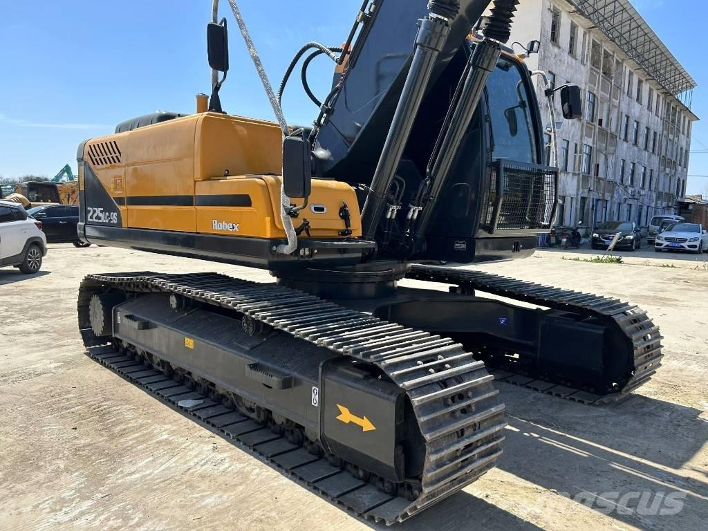 Hyundai 225lc-9s Vidēja lieluma ekskavatori 7 t - 12 t