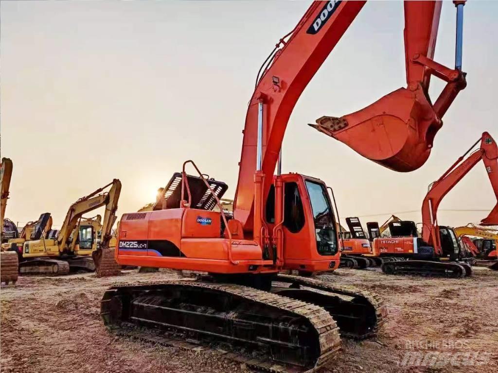 Doosan DH 225 LC-7 Kāpurķēžu ekskavatori
