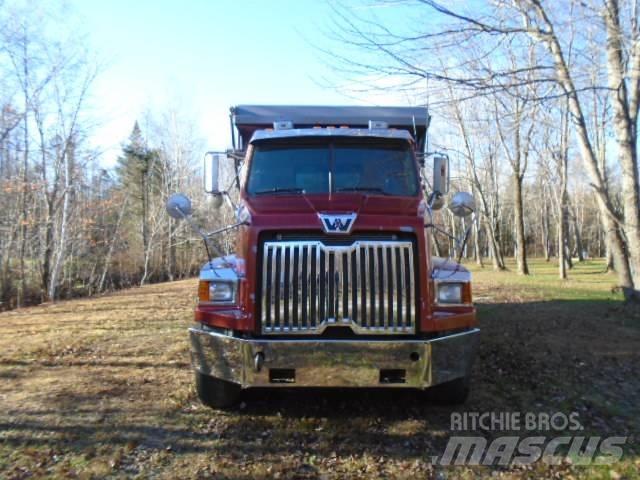 Western Star 4700SB Pašizgāzējs